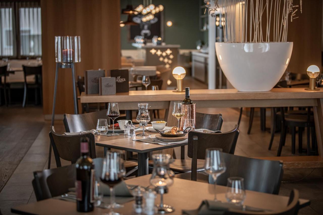 Hotel Restaurant La Siala ฟาเรลา ภายนอก รูปภาพ